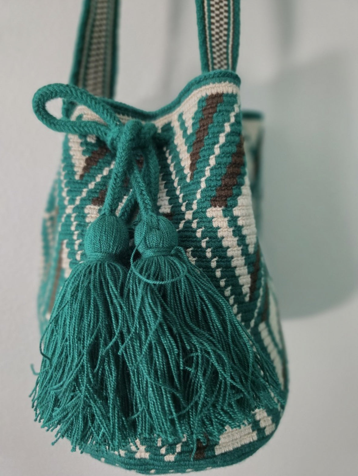 Emerald Canyon - Authentic Wayuu Mochila Crossbody Bag RO12