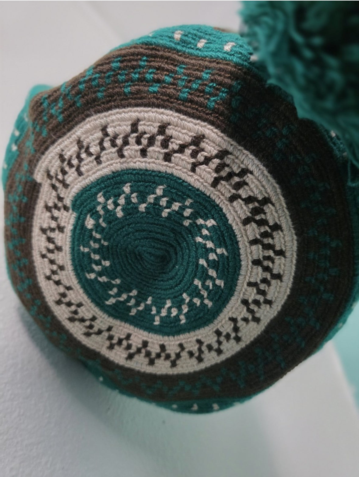 Emerald Canyon - Authentic Wayuu Mochila Crossbody Bag RO12