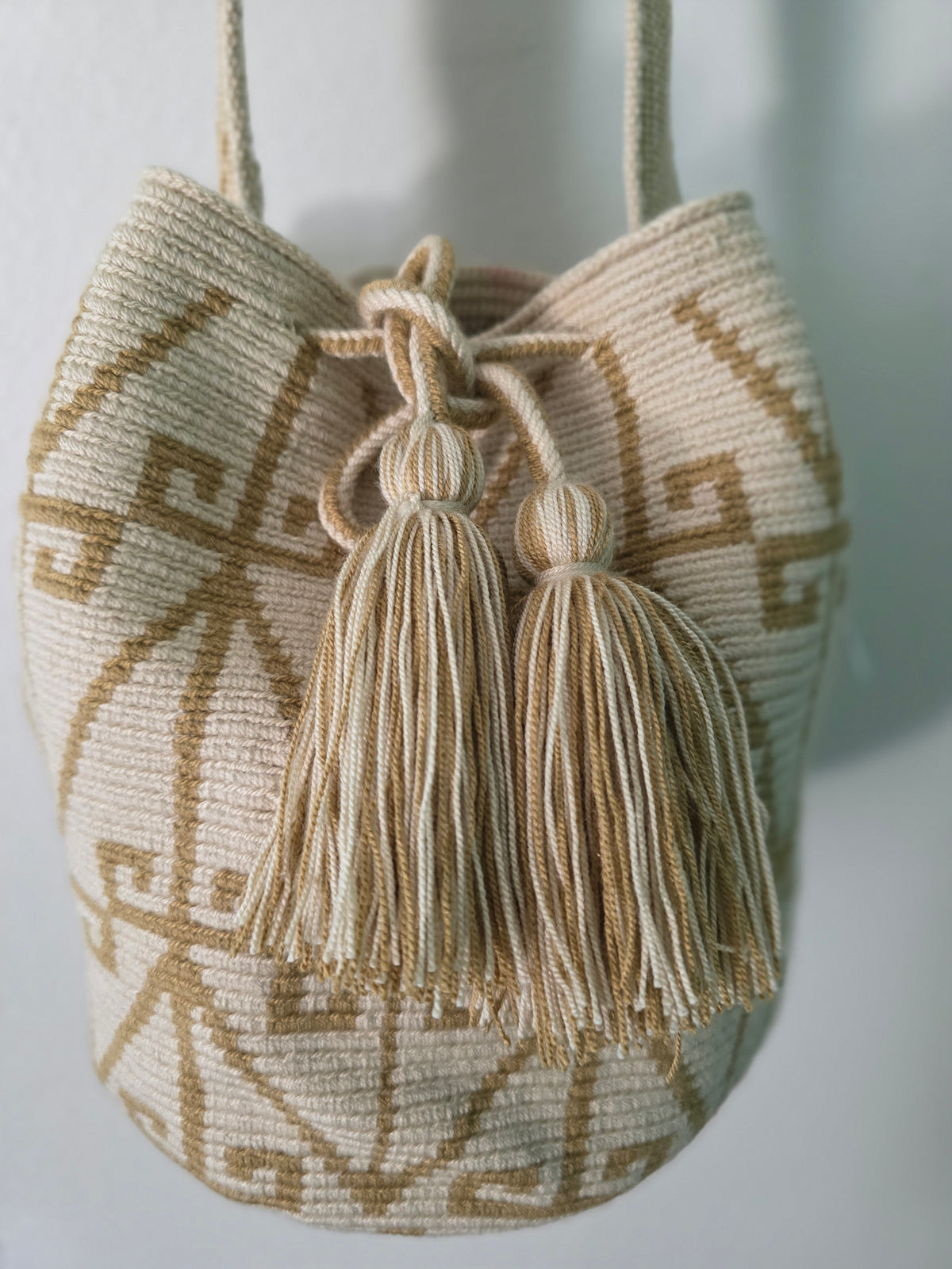 Authentic Wayuu Mochila- medium neutral boho bag, Colombian handmade purse. RO22