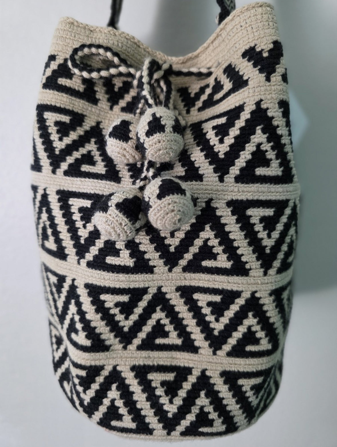 Echo Triangles - Authentic Handmade Wayuu Mochila Bag, Large