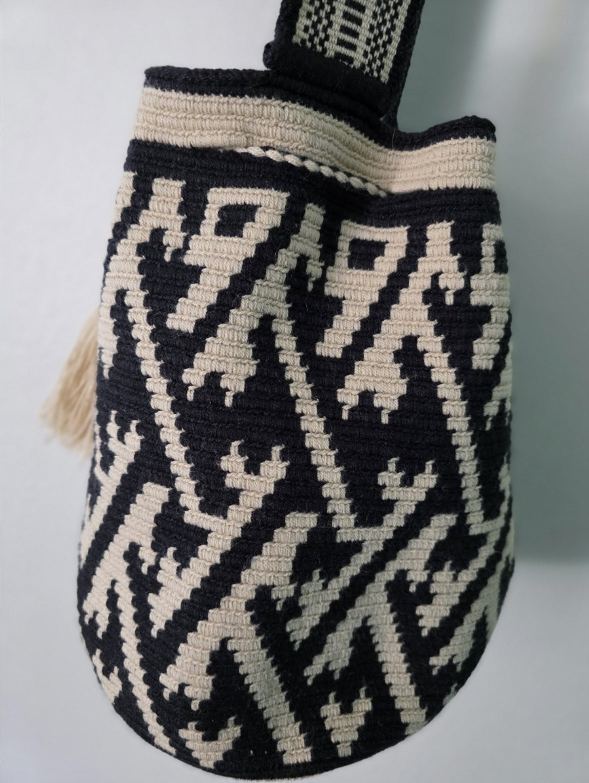Dagger - Authentic Handmade Wayuu Mochila Bag – Fair Trade Shoulder Bag- Large