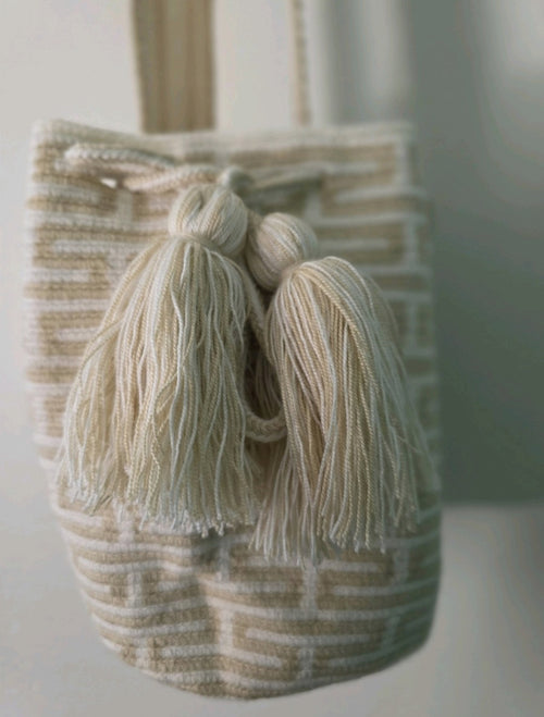 Chevron de Medianoche - Authentic Handmade Wayuu Mochila Bag – Medium Everyday Shoulder Bag – Fair Trade