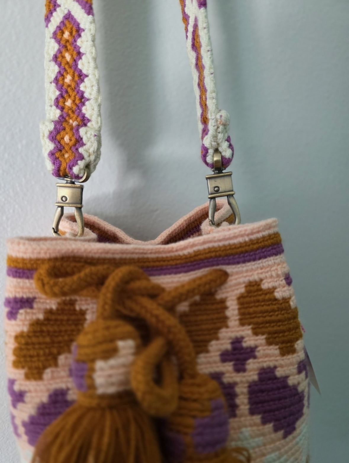 Cruz de Ónix - Authentic Wayuu Mochila Bag – Medium Artisan Purse – Fair Trade